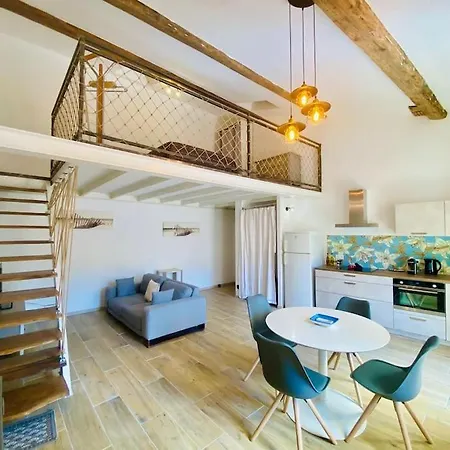 Suzon Petit Loft Terrasse Et Clim Cote Mairie Apartment Sete Exterior photo
