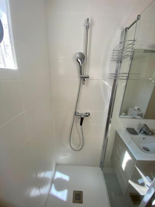 Apartment Suzon Petit Loft Terrasse Et Clim Cote Mairie